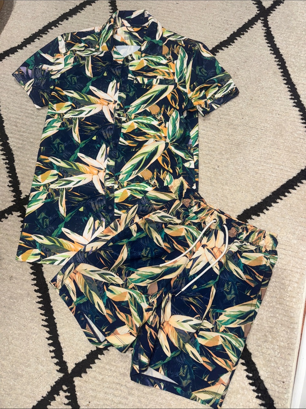 all in motion Men’s Hawaiian Tropical Leaf matching Set - Navy, Green & Cream S
